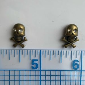 3 for $20 w Bundle: Skull and crossbones earrings